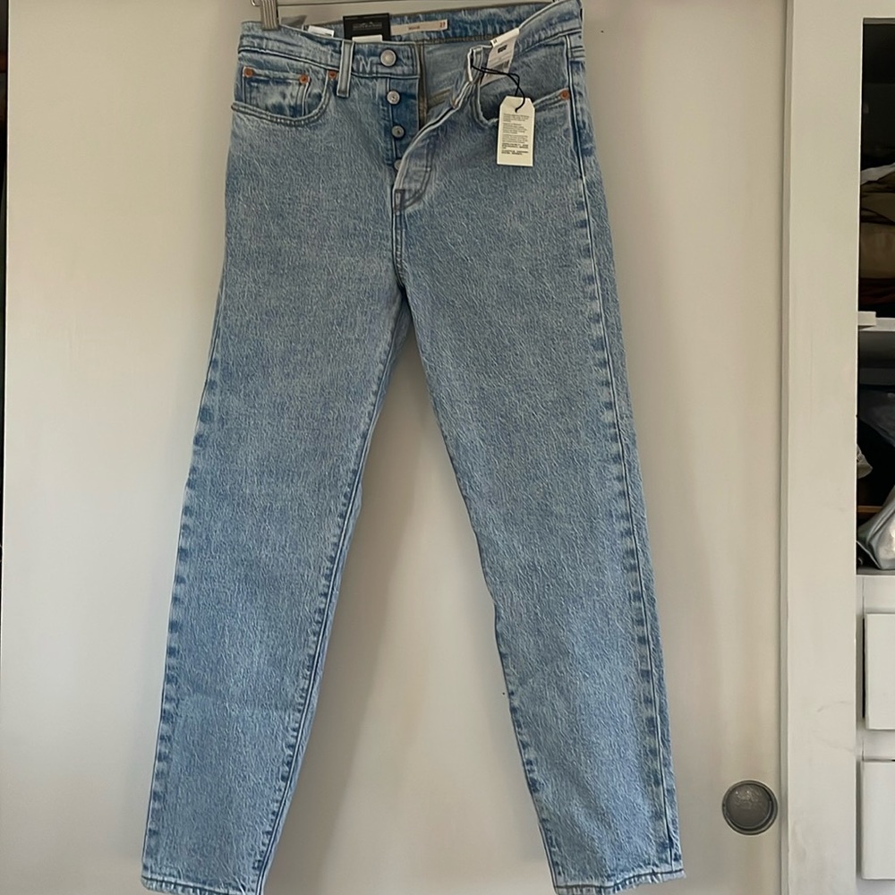 Levi’s Wedgie 27